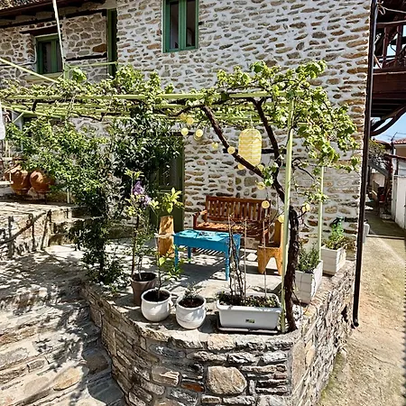 Atelies View House Apartman Potamia